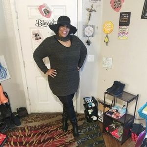 Flattering & Comfy Green/ Black Sweater Dress